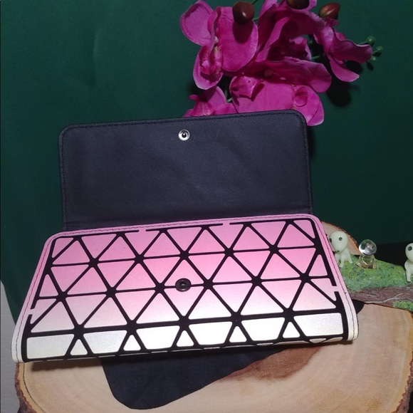 βοΈSALEβοΈ πHost Pick 7/7/19π 3M Rainbow Wallet - Picture 5 of 8